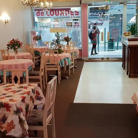 Saint Francois Xavier *