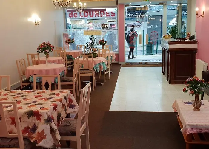 Saint Francois Xavier *